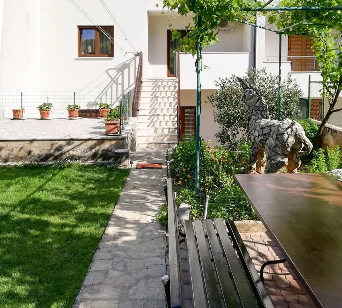Apartments Silva Pula 0*,  Croatia